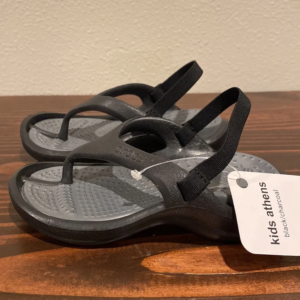 Kids Athens Crocs Sandals size: 6/7 C